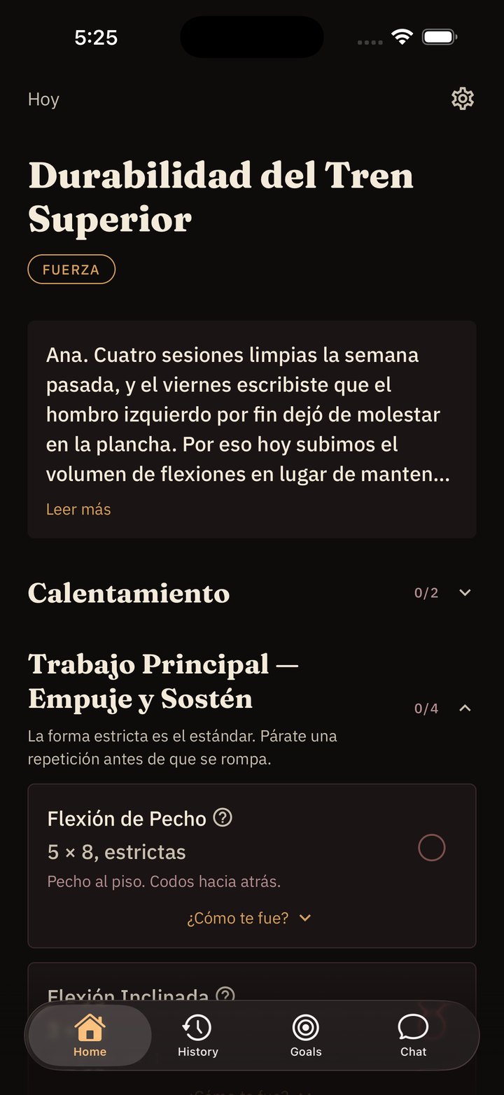 La misión del día en pantalla — el título de la sesión, la nota del entrenador sobre por qué hoy se ve así, y luego el calentamiento y el trabajo principal con indicaciones.